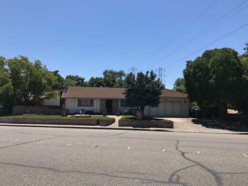 178 Alamo Dr, Vacaville, CA 95688-2404