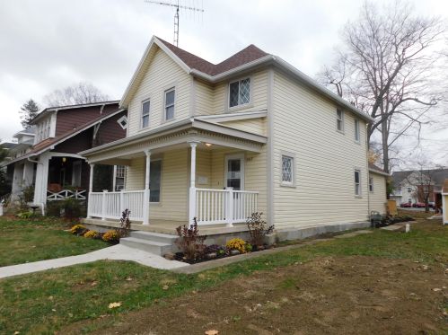 1417 Center Blvd, Springfield, OH 45506-2709