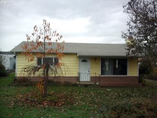 1866 Linnell Ave, Roseburg OR  97471-4641 exterior