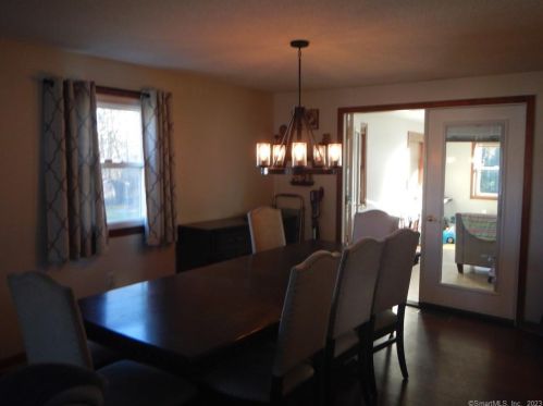 433 Curtiss St, Southington CT  06489-1708 exterior