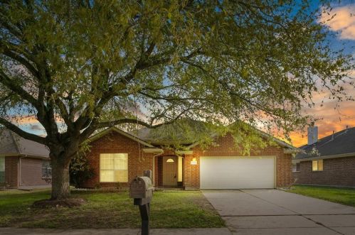 1509 Village Court Dr, Richmond, TX 77471-6146