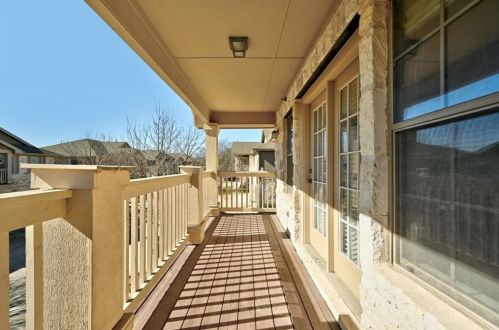 9201 Brodie Ln, Austin TX  78748-5991 exterior