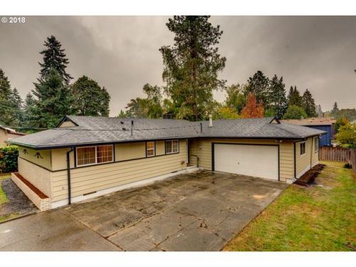 18281 Addie St, Portland, OR 97267-6628