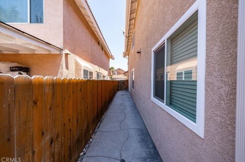 3670 Windstorm Way, Riverside CA  92503-4505 exterior