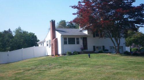 30 Norma Rd, Wapping, CT 06074-1330