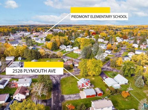 2528 Plymouth Ave, Duluth MN  55811-3143 exterior