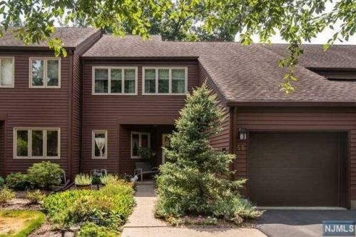 59 Bayard Ln, Mahwah, NJ 07430-2236