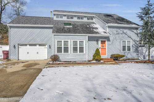 281 Bayville Ave, Berkeley Township, NJ 08721-1050