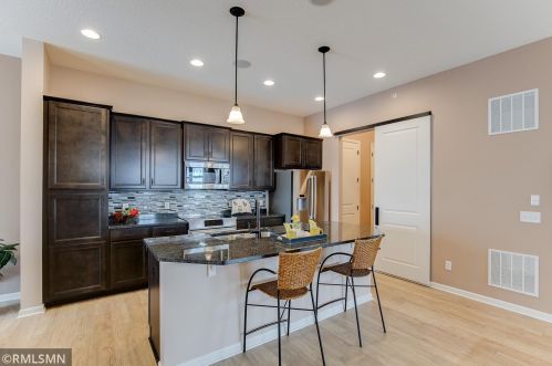 9169 Compass Pointe Rd, Saint Paul MN  55129 exterior