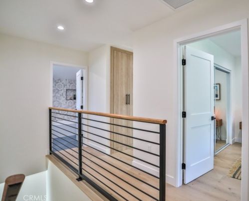 5810 Mammoth Ave, Van Nuys CA  91401-4419 exterior