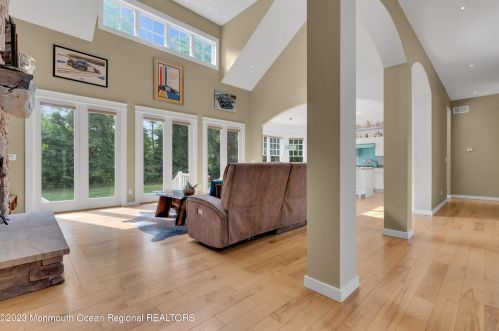 139 Cold Indian Spg Rd, Tinton Falls NJ 07712-3247 exterior