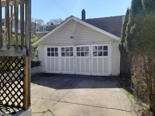 88 17th St, Paterson, NJ 07506-0037