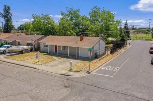 1011 H St, Valley Home, CA 95361-3604