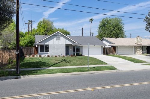 6969 Hillside Ave, Riverside CA  92504-2071 exterior