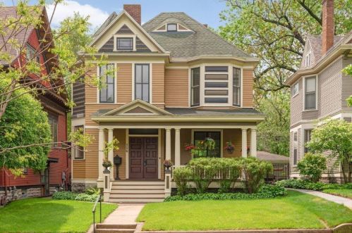 756 Fairmount Ave, Saint Paul MN  55105-3356 exterior