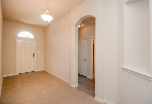 2239 Brown Oak Dr, Conroe TX  77304-2207 exterior