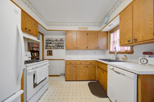 1731 Alta Vista Dr, Saint Paul MN  55113-6534 exterior