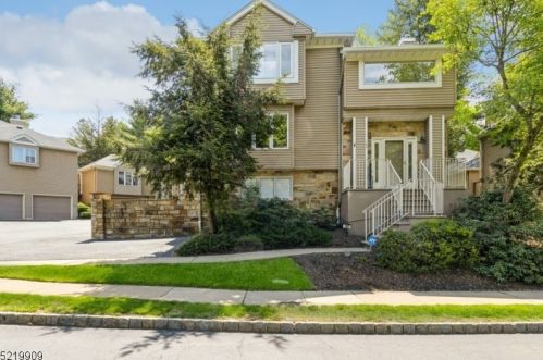 197 Clarken Dr, Town Center NJ  07052-3432 exterior