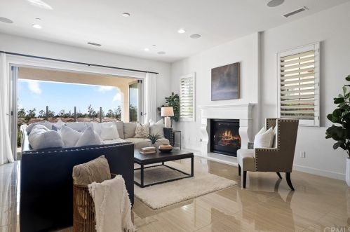 130 Long Fence, Irvine CA  92602-1807 exterior