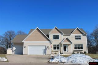 121 Hope Ct, Mankato, MN 56001-5224