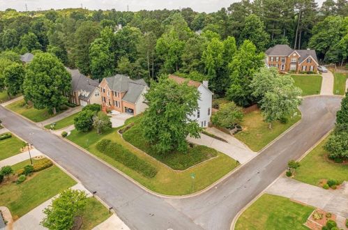 285 Merrymount Ct, Suwanee, GA 30024-3258