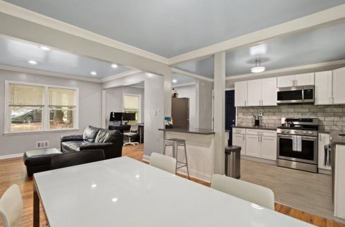 2240 Brannen Rd, Atlanta GA  30316-4120 exterior