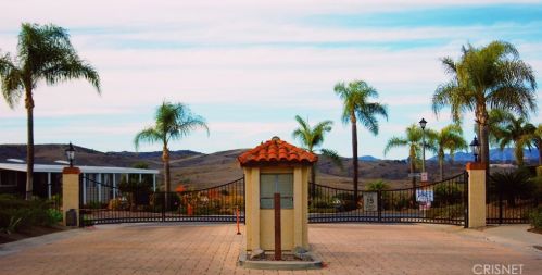 1483 Plymouth St, Oceanside, CA 92057-1805