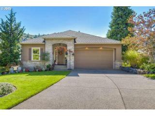 716 38th Dr, Damascus, OR 97080