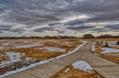 176 Kewaunee Way, Aurora CO 80016-4327 exterior