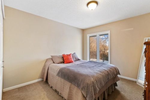 1745 Bluebill Dr, Saint Paul MN  55122-3142 exterior