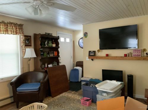 40 Windy St, Augusta, ME 04330-3943