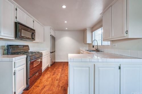 1283 13th St, Upland CA 91786-2966 exterior