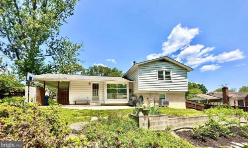 8211 Blairton Rd, Springfield VA  22152-1805 exterior