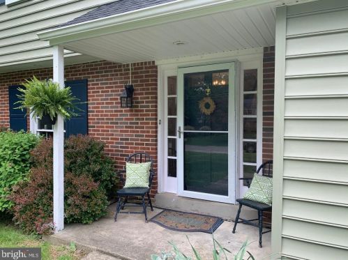 209 Glendale Rd, Media, PA 19086-6838