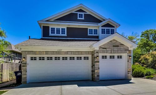 1227 Parkside Ln, Bannockburn, IL 60015-2939