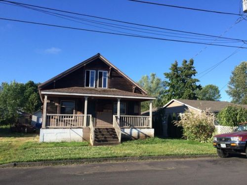 504 Chester St, Silverton, OR 97381-1116