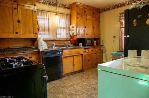 1263 Albemarle St, Saint Paul MN  55117-4421 exterior