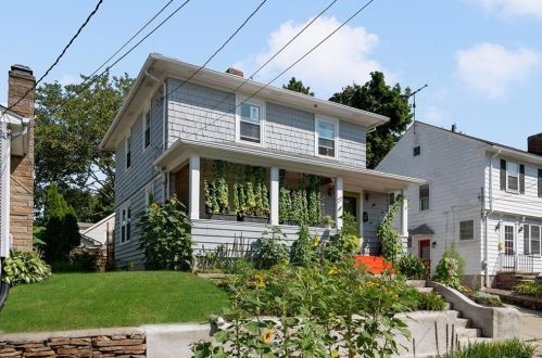 77 Homer St, Providence, RI 02905-1320