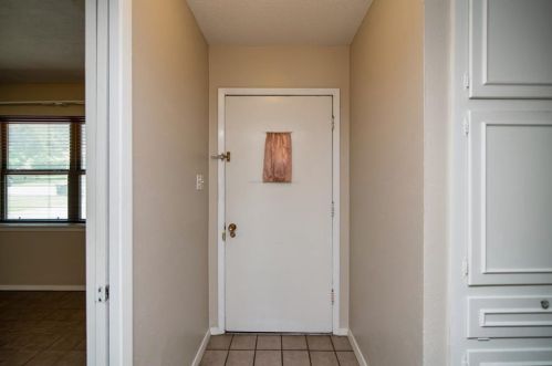 7916 Joreen Dr, Fort Worth, TX 76180-7056