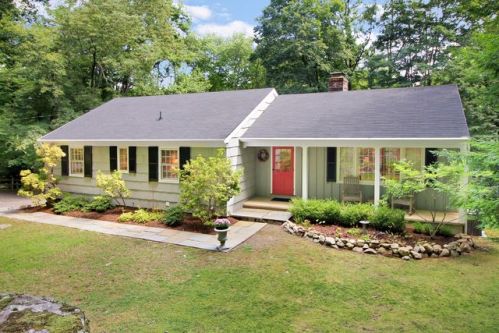 27 Cobbs Mill Rd, Wilton, CT 06897-3634