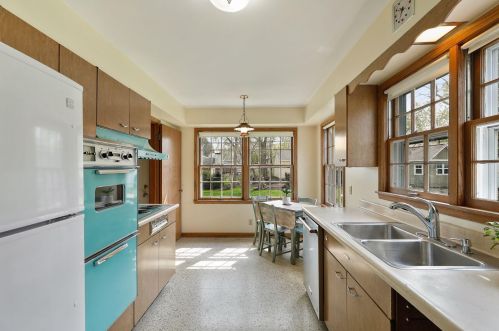 1372 Hazel St, Saint Paul MN  55119-4507 exterior