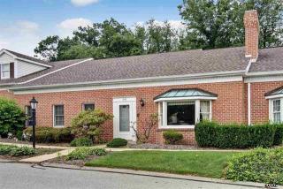 1646 Wyntre Brooke Dr, York, PA 17403-4542