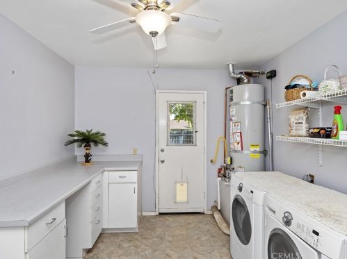 5550 Gloucester Way, Riverside CA  92506-3425 exterior