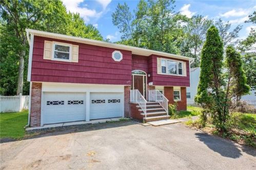 355 Durham Ave, Metuchen, NJ 08840-1745