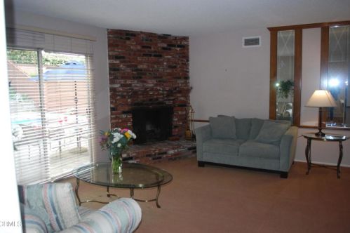 5042 Carolyn Way, Glendale CA  91214-1005 exterior