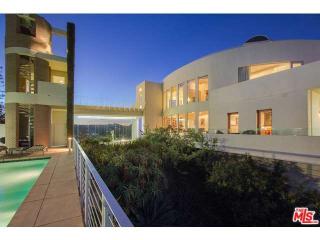 2210 Astral Dr, Los Angeles CA  90046-1700 exterior