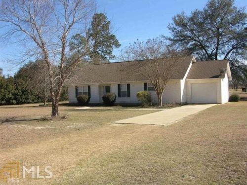 1724 Windmill Rd, Metter, GA 30439-8739