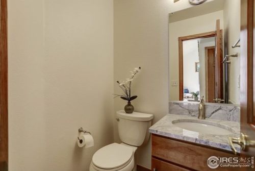 4913 Hinsdale Dr, Fort Collins CO  80526-3931 exterior