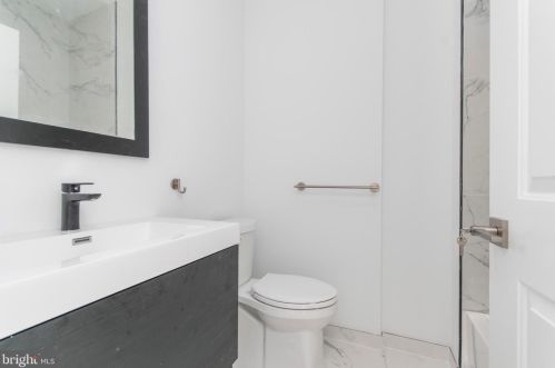 2235 Front St, Philadelphia PA  19133-3715 exterior