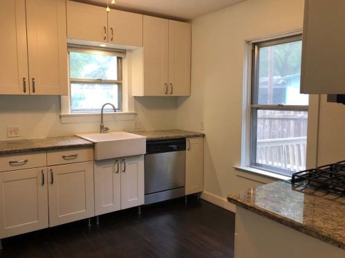 64 Anthony St, Austin TX  78702-5558 exterior